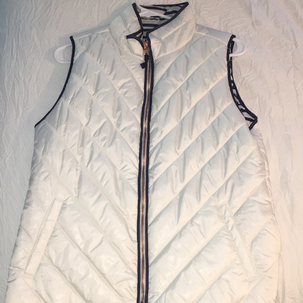 White and blue reversible vest